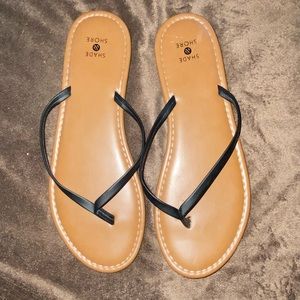 Shade & shore flip flops women’s size 9